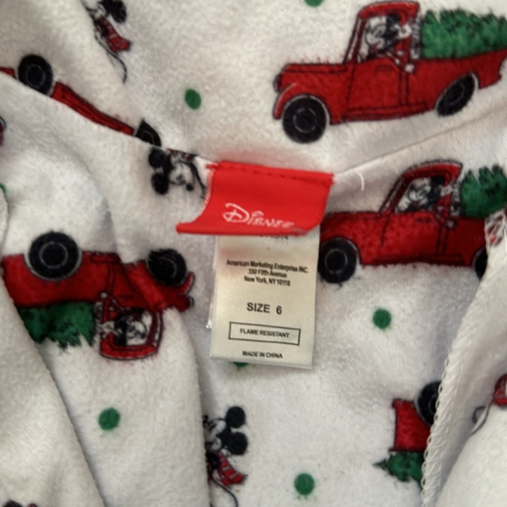 3 pairs Disney Christmas pajamas size 6 - Picture 9 of 9